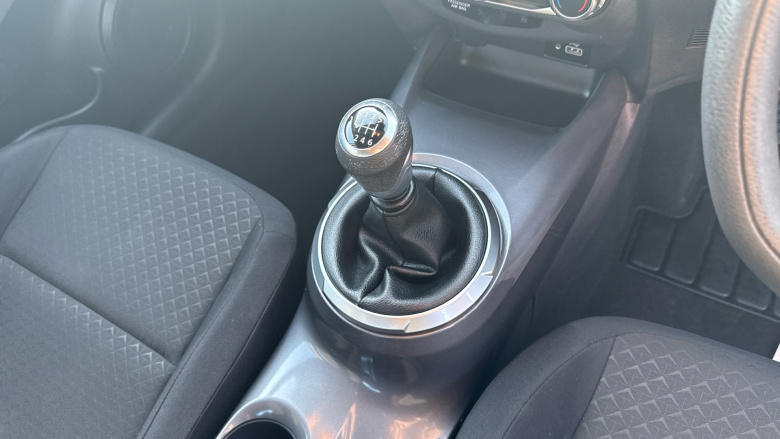 Nissan Juke 1.0 DiG-T 114 Acenta 5dr Petrol Hatchback